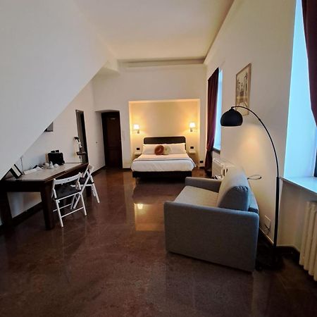 Palazzo Cusani Charming Rooms Vercelli Kültér fotó
