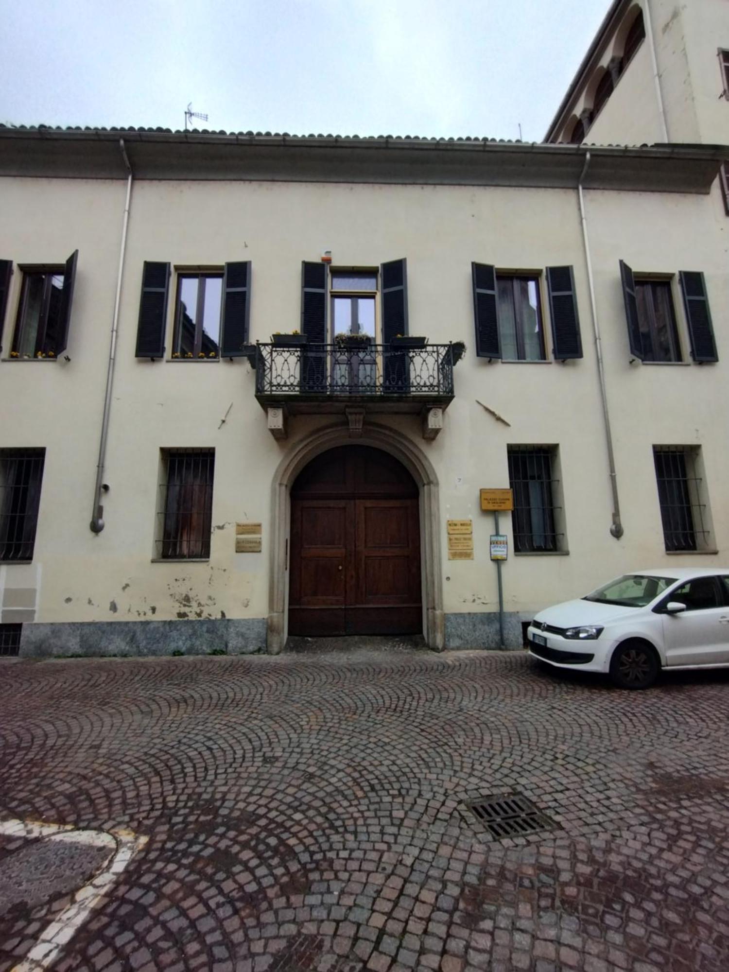 Palazzo Cusani Charming Rooms Vercelli Kültér fotó