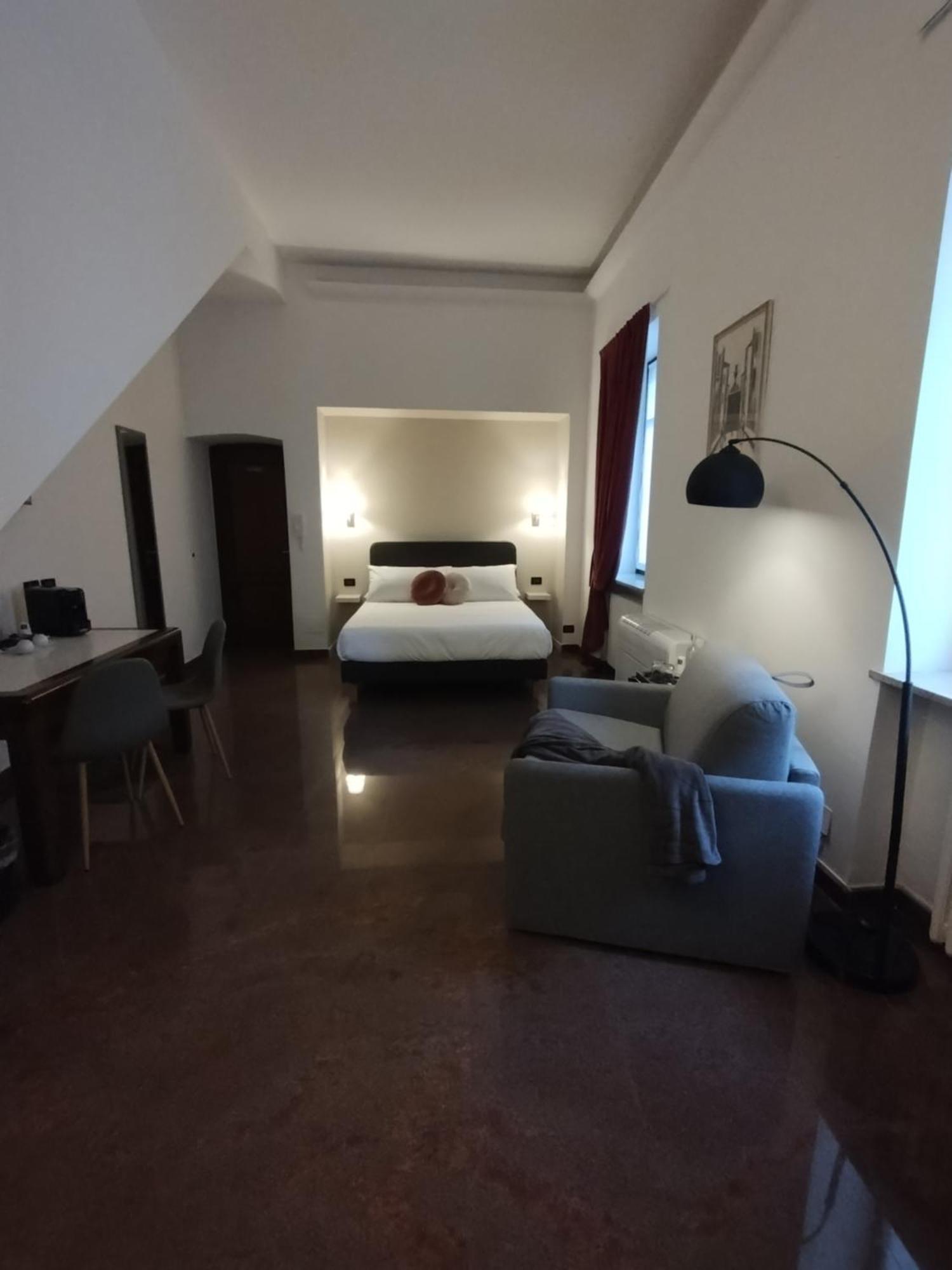 Palazzo Cusani Charming Rooms Vercelli Kültér fotó