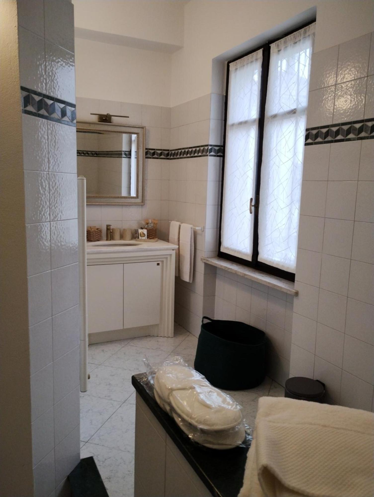 Palazzo Cusani Charming Rooms Vercelli Kültér fotó