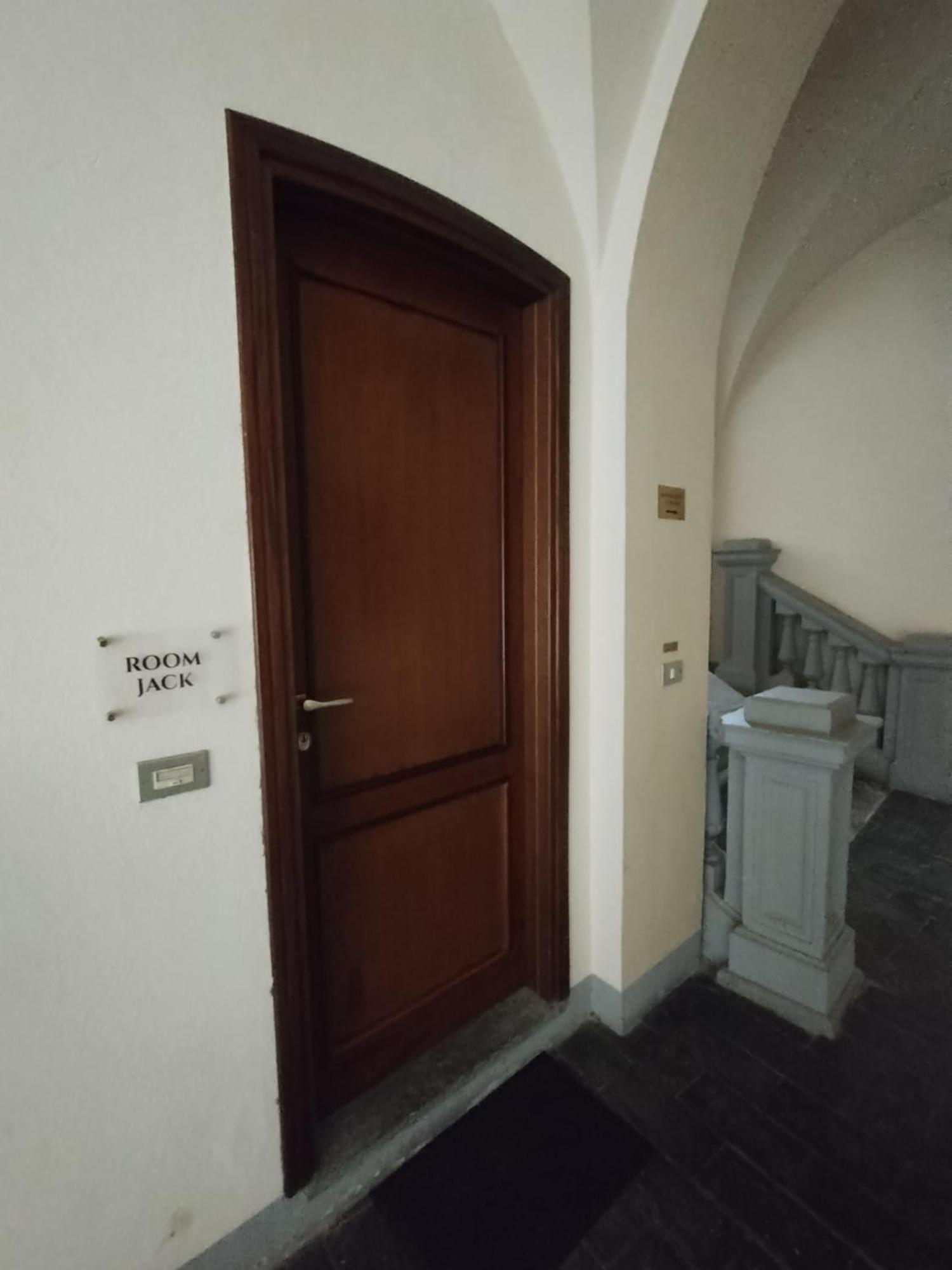 Palazzo Cusani Charming Rooms Vercelli Kültér fotó