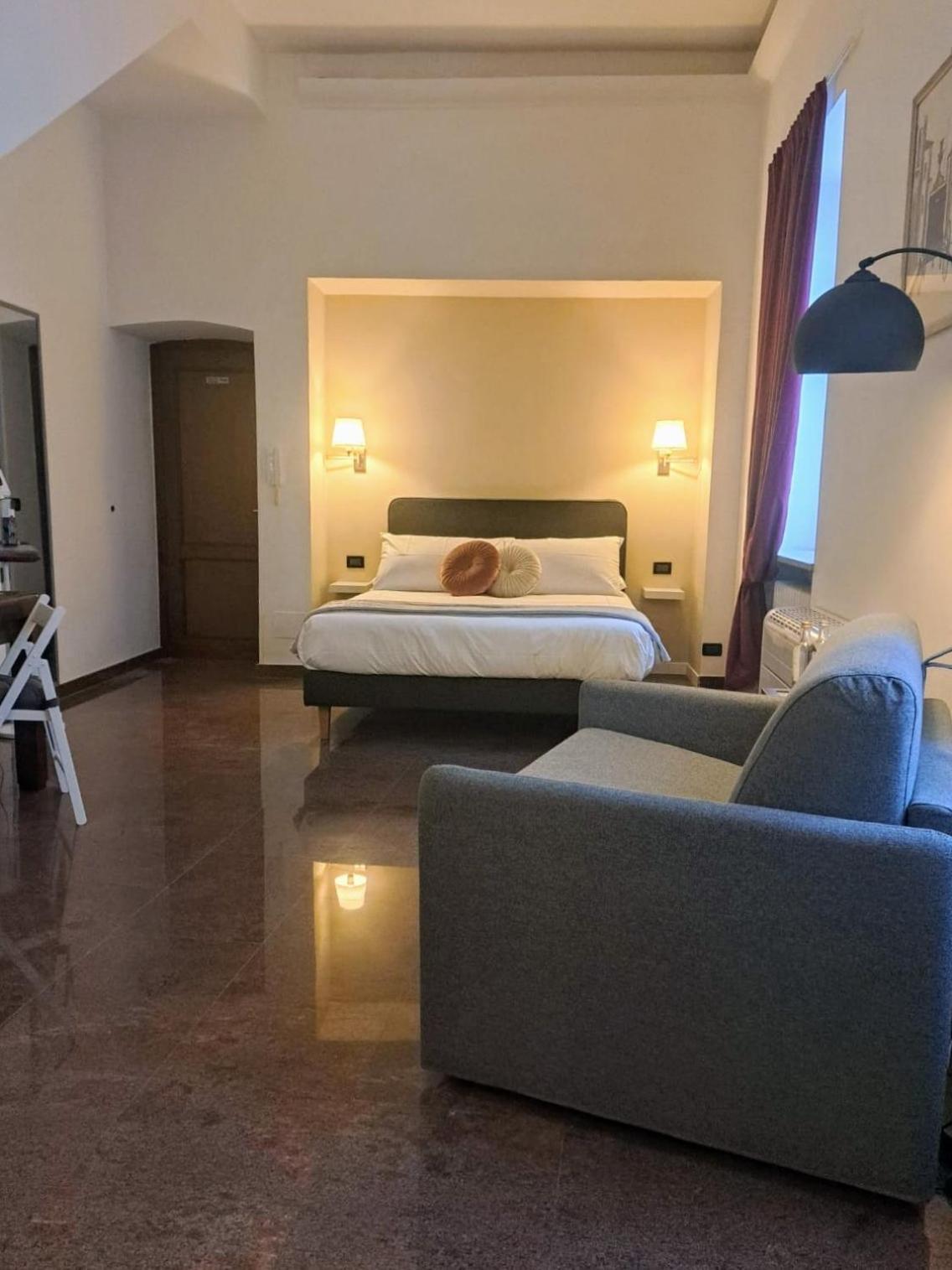 Palazzo Cusani Charming Rooms Vercelli Kültér fotó